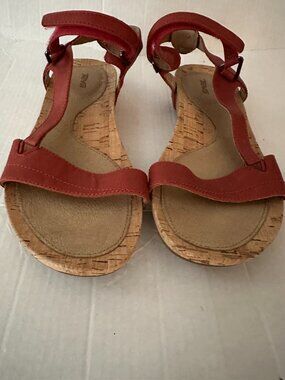 Teva Capri Universal Womens 7.5 Red Leather Cork Strappy Sandals 1010067